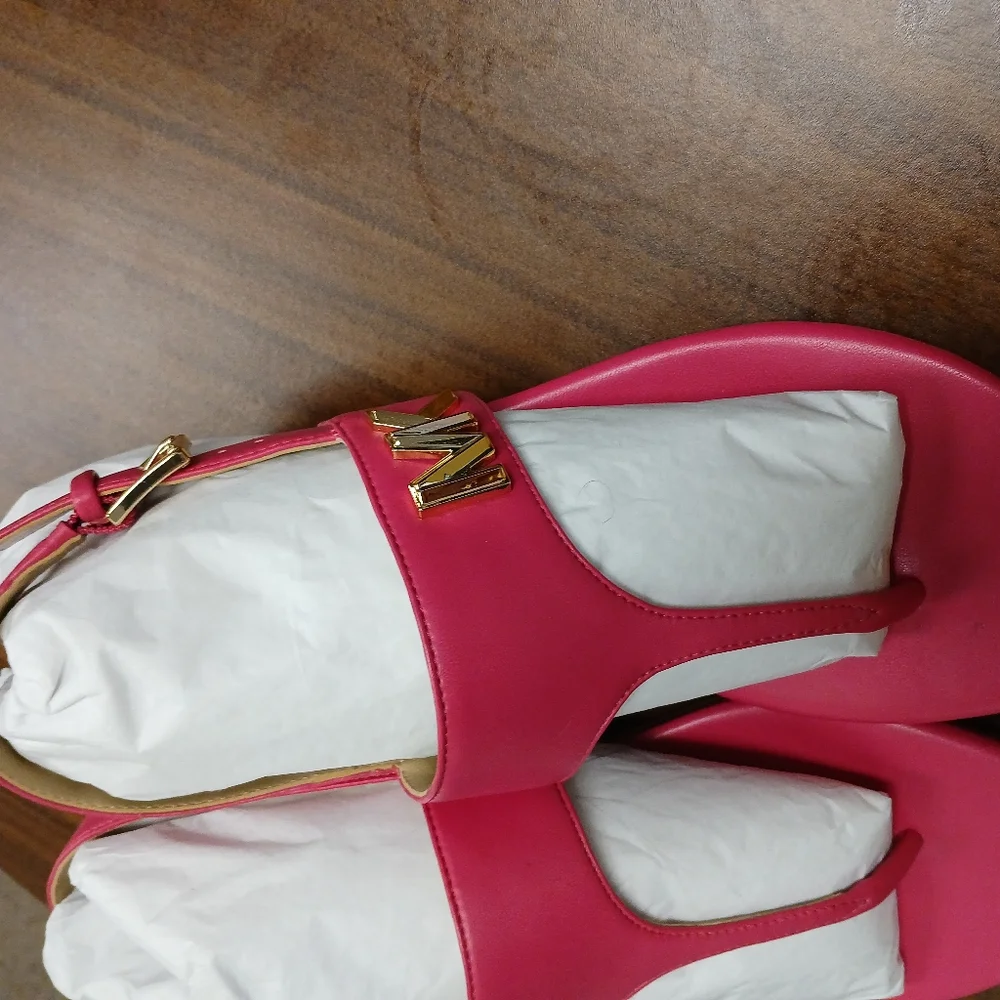 Michael Kors Jilly Sandal size 6.5  New in box!! - Picture 6 of 9